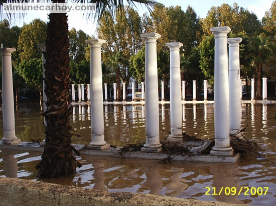 Inundaciones de septiembre de 2007 en Almuñécar 2 Recinto ferial de Almuñécar inundado tras la riada del 21 de septiembre de 2007