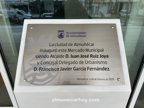 Mercado de Almuñécar 13 Placa de inauguración del Mercado Municipal de Almuñécar fechada el 28 de febrero de 2026
