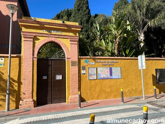 Palacete de La Najarra en Almuñécar 21 Entrada principal a la Oficina de Turismo en el Palacete de La Najarra en Almuñécar