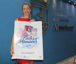 María del Mar Medina presenta el cartel de la Feria de Almuñécar