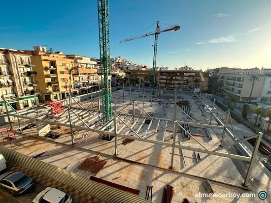 Foto de la estructura meálica del nuevo mercado de Almuñécar - 17 de Febrero de 2024