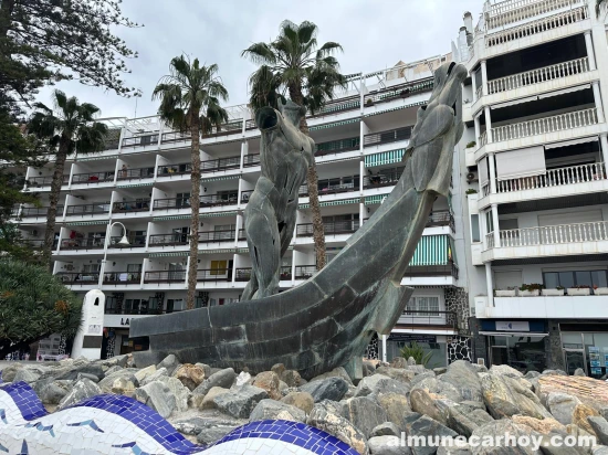 Esculturas de Miguel Moreno en Almuñécar y La Herradura 7 Monumento a Los Fenicios Escultura de Miguel Moreno en el Paseo del Altillo de Almuñécar