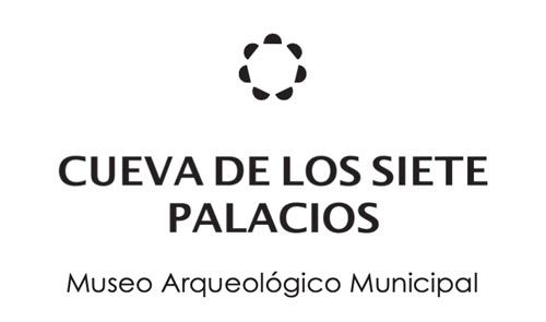 Logotipo del Museo Arqueológico de Almuñécar en La Cueva de los Siete Palacios 