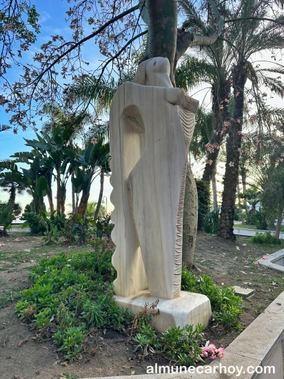 Esculturas Sirias en marmol blanco de macael del Paseo del Altillo de Almuñécar