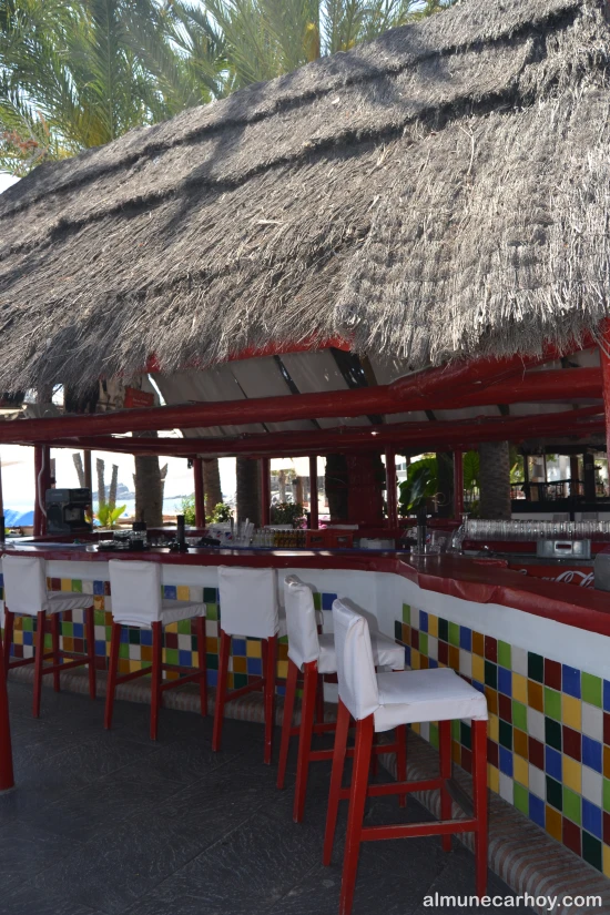 Pub Jaime Playa Bar de Copas en los bajos del Paseo del Altillo de Almuñecar